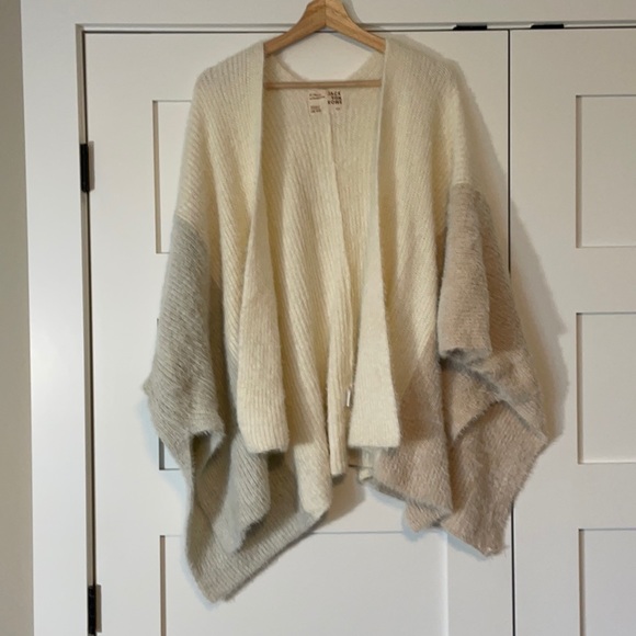 Jackson Rowe Sweaters - Jackson Rowe Wonder Cardi - one sz cozy shawl
